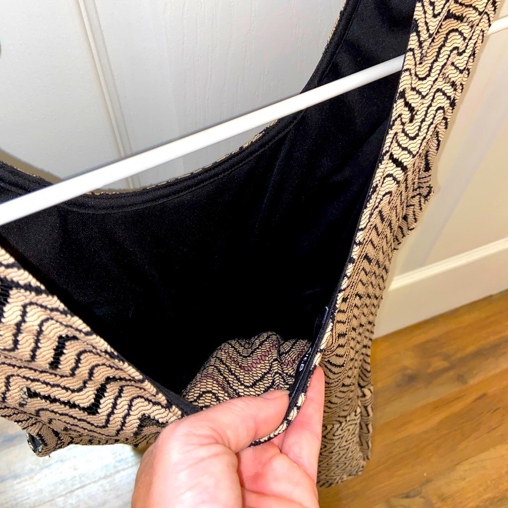 Chevron Pattern Peplum Top - Picture 5 of 5